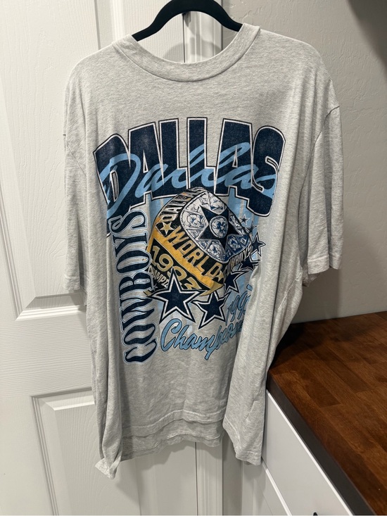 Abercrombie & Fitch Other - Abercrombie Dallas Cowboys Grey Graphic Tee